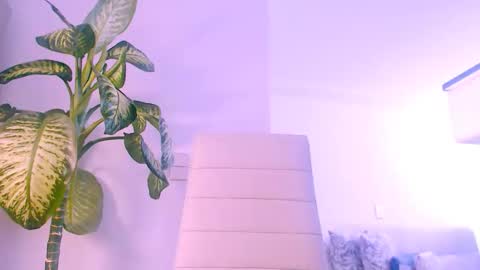 vle online show from March 12, 7:05 pm