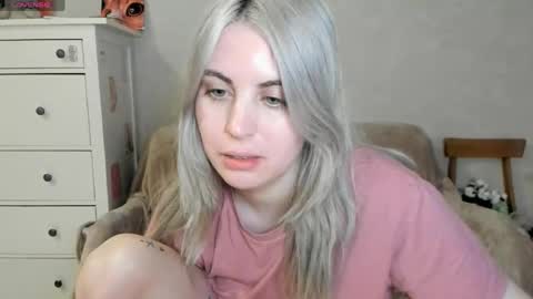 Allisses online show from April 25, 9:45 am