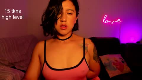 Snapshot of peach_paradisee chatting on January 27, 2:10 am S online show from January 27, 2:10 am