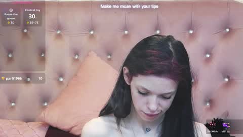 Ella online show from March 9, 1:36 pm