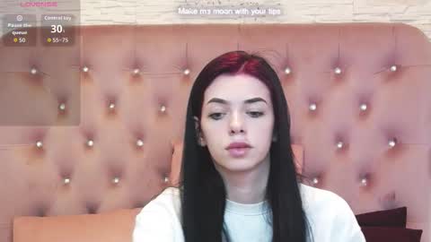 Ella online show from March 8, 1:26 pm