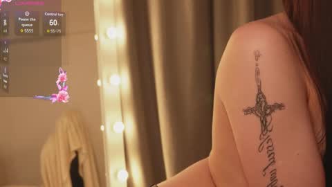 Chloe online show from April 19, 6:10 pm