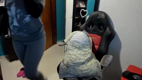 Tangerine Penaut online show from October 27, 4:30 am