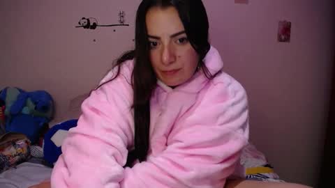 Snapshot of pearl_3 chatting on September 28, 4:41 am Pearl online show from September 28, 4:41 am