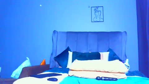 Pearl online show from April 25, 4:04 pm