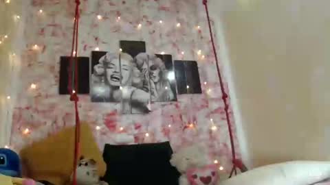 Snapshot of penelopeheart3 chatting on September 29, 10:48 pm penelopeheart3 online show from September 29, 10:48 pm