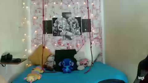 Snapshot of penelopeheart3 chatting on October 17, 6:55 pm penelopeheart3 online show from October 17, 6:55 pm