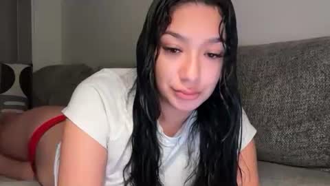 penelopeinwonderland online show from April 28, 3:00 am