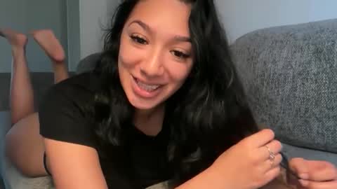 penelopeinwonderland online show from April 4, 1:15 am