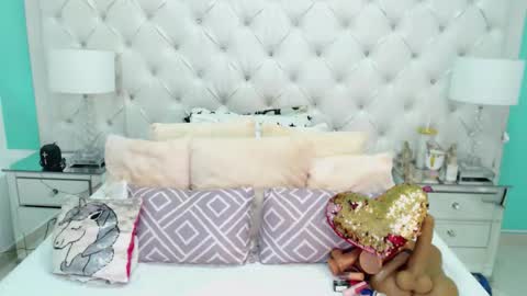 Penelope Laurent online show from September 17, 12:36 pm