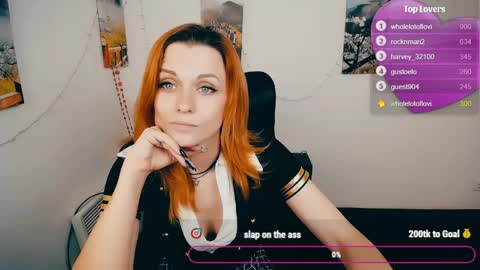 Mia online show from April 29, 8:39 am