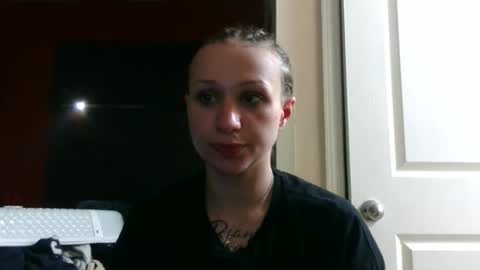 perfectly222peachy online show from April 12, 4:48 am