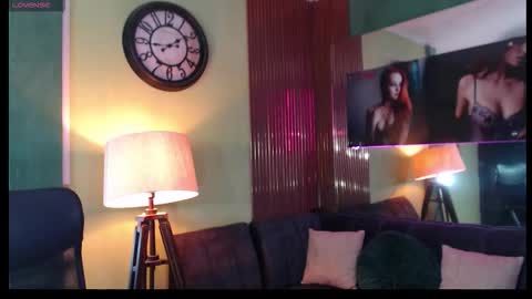 Perla online show from March 7, 4:36 pm