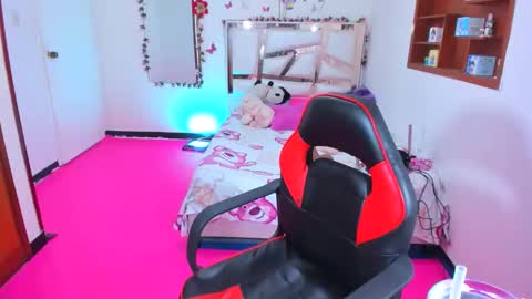 PERLA online show from April 25, 2:36 am