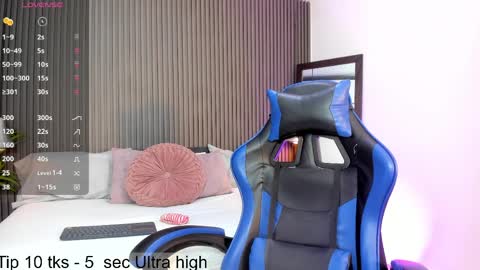 Lizza online show from April 12, 11:46 am