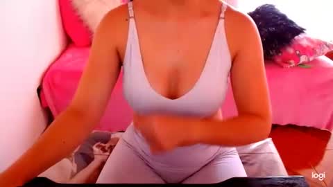 Snapshot of perverthotgirl chatting on February 28, 9:23 pm linda online show from February 28, 9:23 pm