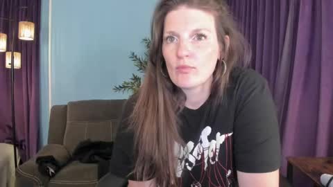 Kelly online show from April 20, 7:28 pm