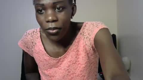 Snapshot of petite_lavi2 chatting on February 26, 1:57 am petite_lavi2 online show from February 26, 1:57 am