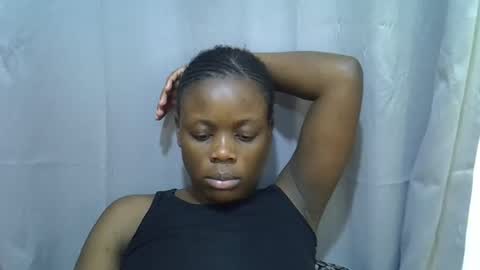 Snapshot of petite_melan chatting on September 10, 6:30 pm petite_melan online show from September 10, 6:30 pm