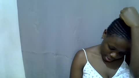 Snapshot of petite_melan chatting on September 9, 6:30 pm petite_melan online show from September 9, 6:30 pm