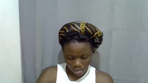 Snapshot of petite_melan chatting on October 2, 7:08 pm petite_melan online show from October 2, 7:08 pm
