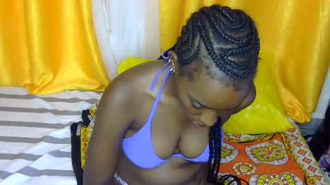 Snapshot of petite_tanya chatting on December 24, 3:27 am Tanya online show from December 24, 3:27 am