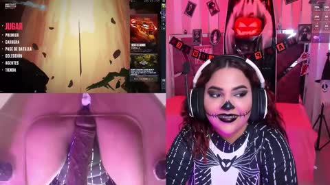 Snapshot of petitesofia_ chatting on October 19, 7:49 pm Sofia online show from October 19, 7:49 pm