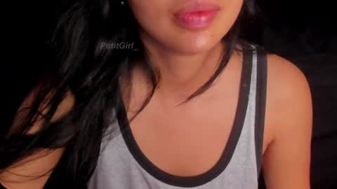 Snapshot of petitgirl_ chatting on January 11, 7:27 pm J A S S online show from January 11, 7:27 pm