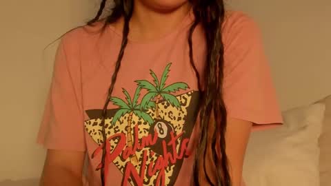Snapshot of petitgirl_ chatting on March 1, 4:54 pm J A S S online show from March 1, 4:54 pm