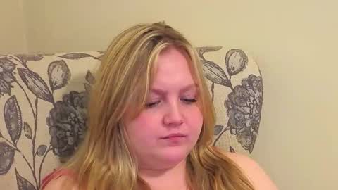 PhatAssBlond online show from April 18, 7:07 pm