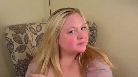 PhatAssBlond online show from June 5, 7:20 pm