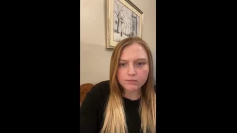 Snapshot of phatassblond chatting on January 19, 11:00 pm PhatAssBlond online show from January 19, 11:00 pm