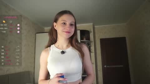 Snapshot of philippadelmore chatting on February 19, 8:20 pm Bella online show from February 19, 8:20 pm