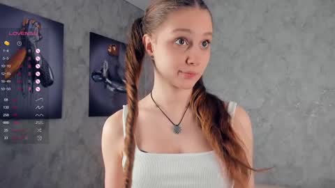 Snapshot of philippadelmore chatting on March 3, 2:42 pm Bella online show from March 3, 2:42 pm