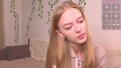 Snapshot of philippagales chatting on October 20, 7:11 am Margot call me Margot Robbie online show from October 20, 7:11 am