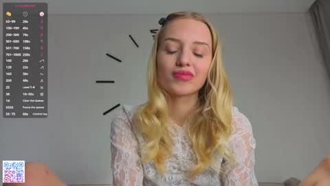 Emilia online show from October 11, 6:32 pm