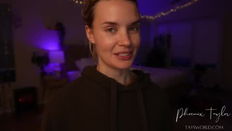 PHOENIX TAYLOR online show from November 5, 1:22 am