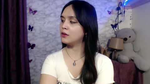 Ms Pia online show from April 19, 6:10 pm