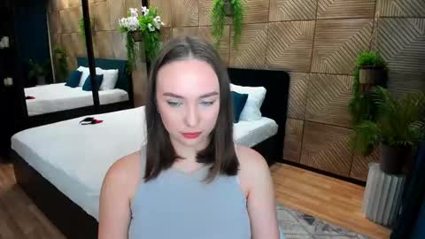 Snapshot of pieceofinspiration chatting on October 5, 10:20 am Emelie online show from October 5, 10:20 am