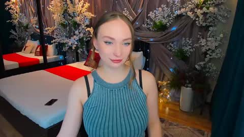 Snapshot of pieceofinspiration chatting on January 9, 12:19 pm Emelie online show from January 9, 12:19 pm