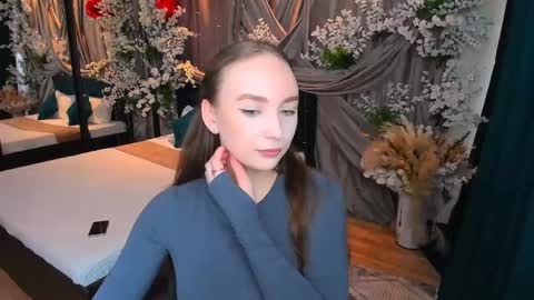 Snapshot of pieceofinspiration chatting on February 23, 10:10 am Emelie online show from February 23, 10:10 am