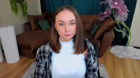 Emelie online show from November 12, 7:34 pm