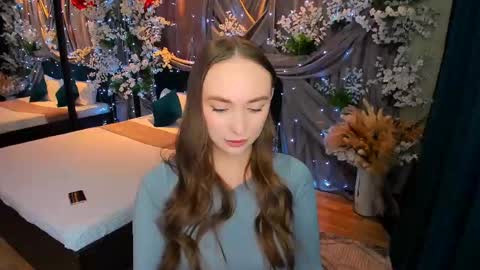 Snapshot of pieceofinspiration chatting on February 25, 7:16 pm Emelie online show from February 25, 7:16 pm