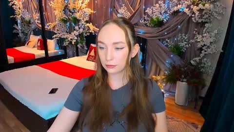 Snapshot of pieceofinspiration chatting on January 14, 10:06 am Emelie online show from January 14, 10:06 am