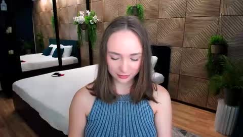 Snapshot of pieceofinspiration chatting on October 8, 10:41 am Emelie online show from October 8, 10:41 am