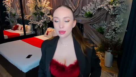 Snapshot of pieceofinspiration chatting on December 29, 10:34 am Emelie online show from December 29, 10:34 am