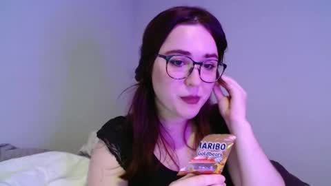 PilloGoddess online show from November 15, 12:17 pm