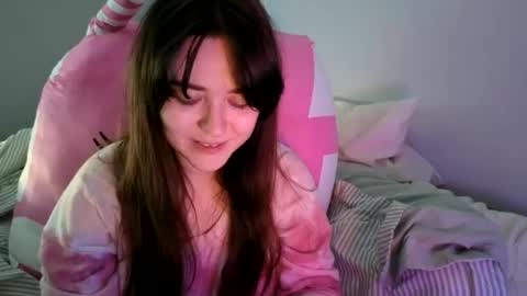 PilloGoddess online show from June 14, 2:20 am