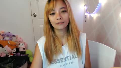 Snapshot of pinay_beauty14 chatting on January 5, 1:56 am pinay beauty14 online show from January 5, 1:56 am