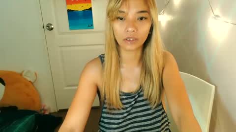 Snapshot of pinay_beauty14 chatting on February 28, 9:33 pm pinay beauty14 online show from February 28, 9:33 pm